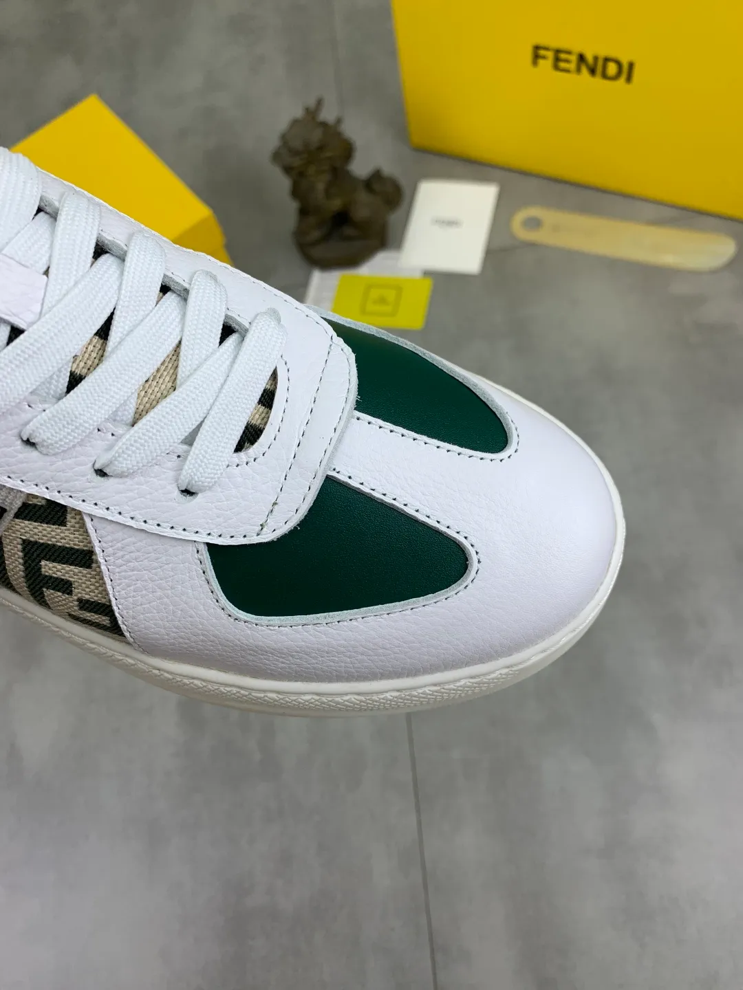 ​Men's shoes 💰P440 💰【New】Little monster 🆘 New FENDI 🕶️🕶️Simple routing effect, showing an elegant and cool driving shoe 🎬Using imported calfskin + first-layer pigskin lining🐂Excellent material🎬Detailed workmanship 🤗Comfortable foot feel➰➰. ​Pair it with any outfit to show your taste and temperament, low-key luxury ♻️Design ​simple and elegant ​noble and fashionable 🍃​Very loved and favored by trendy men 💓❤️size: 38-44 4️⃣colors available